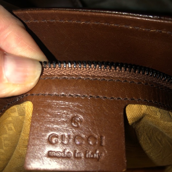 Authentic Vintage Distressed Gucci Bag - Picture 3 of 13